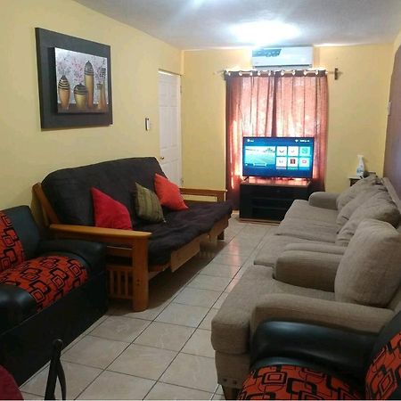 Casa Vicky Alojamiento para vacaciones y trámites consulares Ciudad Juárez Exterior foto