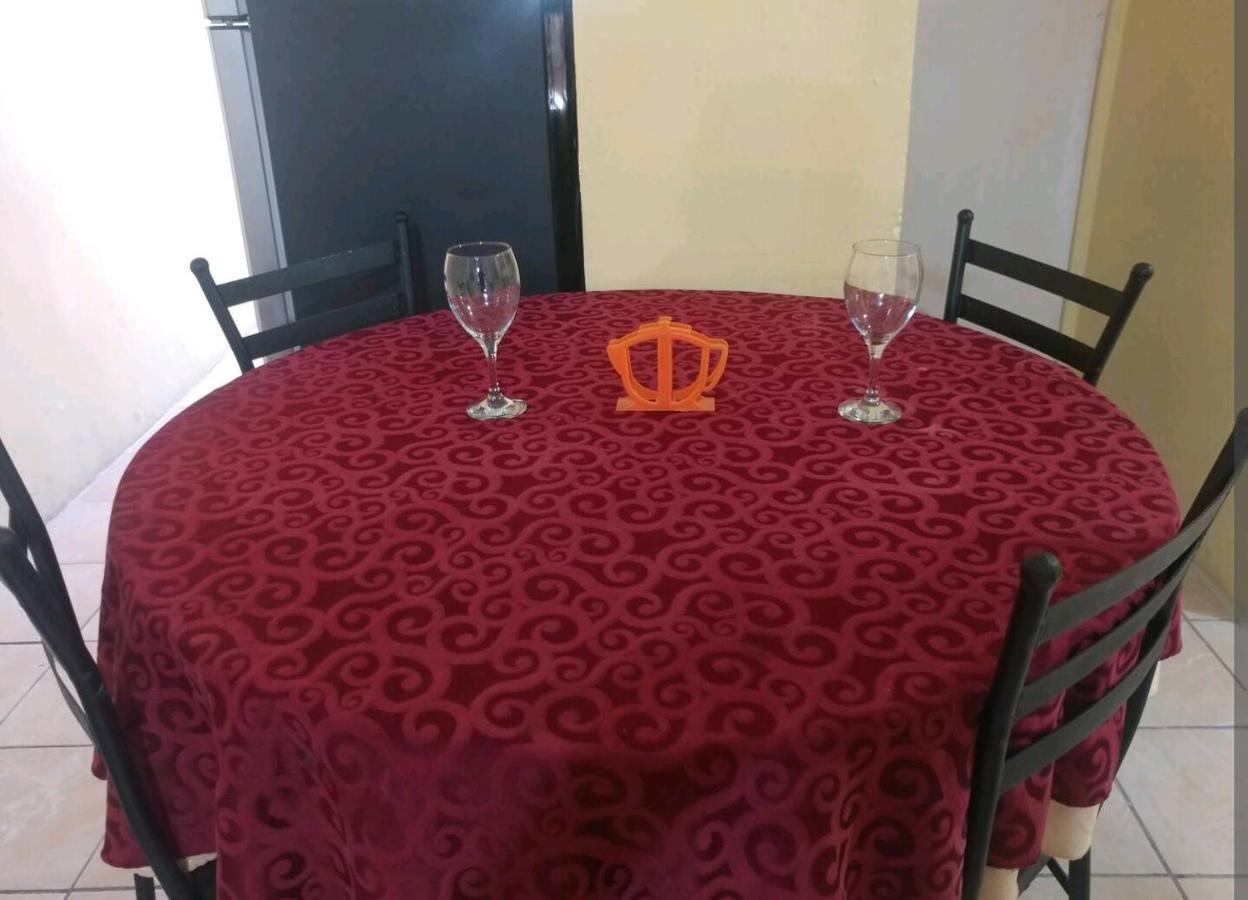 Casa Vicky Alojamiento para vacaciones y trámites consulares Ciudad Juárez Exterior foto
