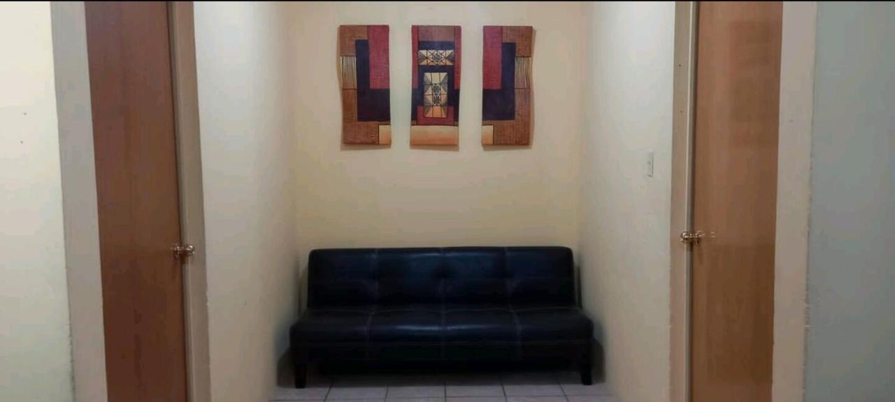 Casa Vicky Alojamiento para vacaciones y trámites consulares Ciudad Juárez Exterior foto