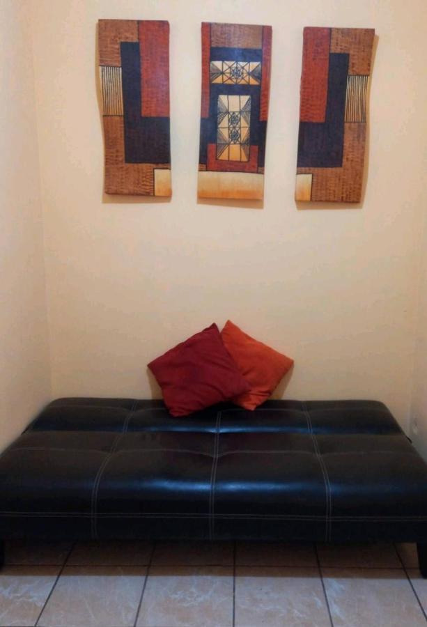 Casa Vicky Alojamiento para vacaciones y trámites consulares Ciudad Juárez Exterior foto